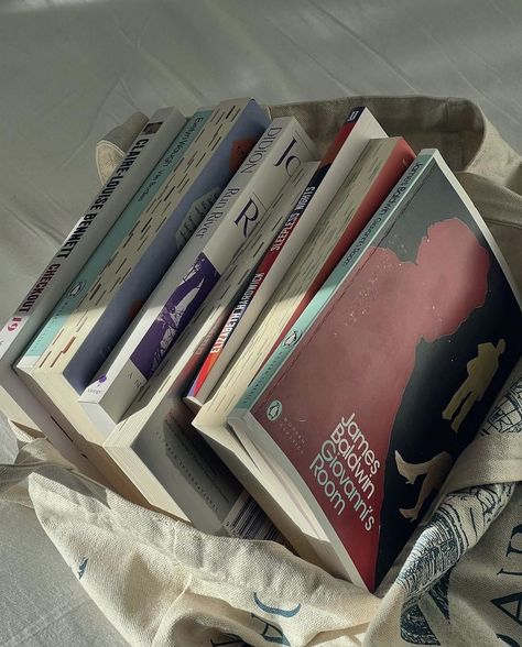 Books Aesthetic Classic, Best Classics To Read, Classics To Read, Bookshelf Art, Book Bucket, Floral Wrapping Paper, Classic Book, Books Aesthetic, Book Stack