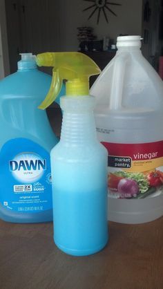 Homemade Bathroom Cleaner, Blue Dawn, Kitchen Cleaner, Tub Tile, Homemade Cleaning Products, Natural Cleaners, Household Cleaning Tips, Bathroom Cleaner, Cleaning Recipes