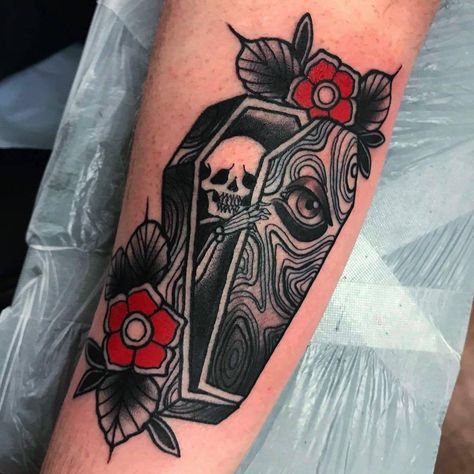 Coffin Tattoo Traditional, Coffin Tattoo Ideas, Traditional Tattoos Ideas, Traditional Coffin Tattoo, Traditional Tattoo Coffin, Coffin Tattoo Design, Traditional Tattoo Halloween, Coffin Tattoo, Traditional Tattoo Inspiration