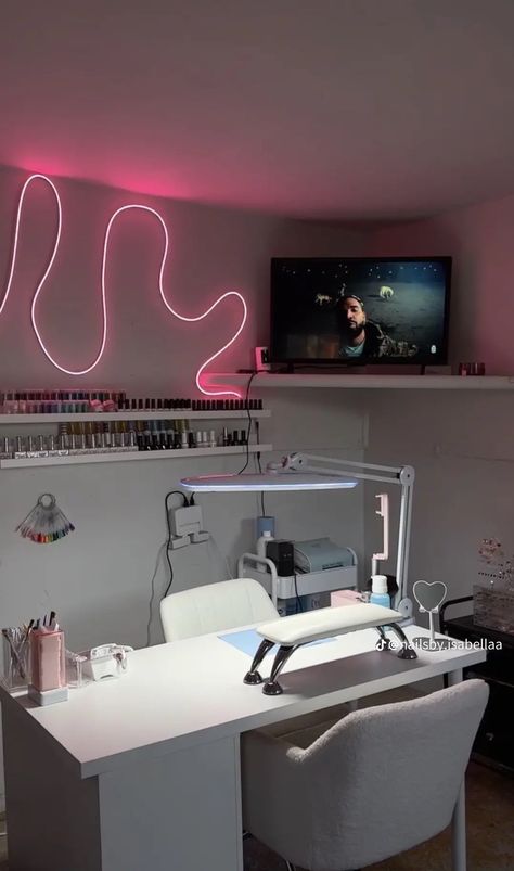 Nail Suite Aesthetic, Nail Desk Inspiration, Nail Room Astethic, Nail Salon Suite Decor Ideas, Nail Suite Set Up, Nail Suites Decor, Nail Room Black And White, Nail Technician Room Decor, Nail Space Decor