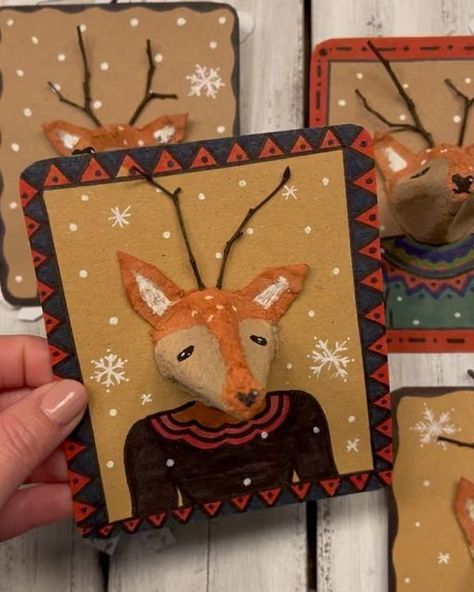 English & Art 🌿 on Instagram: "Craft Calendar Day 3 | Egg Carton Reindeer 🦌 Are you ready for some festive HOLIDAY crafts? Get excited because the #savecraftplay Craft Calendar is officially here: 24 amazing accounts that will fill your December 1-24 with creative inspiration. Make sure to follow #savecraftplay and @peekaloom to follow along! Let the holiday crafting extravaganza begin! 🎄✨ Materials used: Cardboard, egg carton, twigs, markers and watercolors. It’s as easy as that! Shoutout to @nylah.khan The original inventor of egg carton animals - Thank you! Many kids have already enjoyed this craft idea ✨ 🦌🦌🦌 #hellowinter #hallowinter #cosyseason #christmasdiy #christmascrafts #christmascraftsforkids #englishandartforkids #recyclemeplay @recyclemeplay #bastelnmitkindern @bast Egg Cardboard Crafts, Christmas Craft Reindeer, Egg Carton Reindeer, Egg Carton Crafts For Kids Christmas, Reindeer Art For Kids, Calendar Crafts For Kids, Christmas Egg Carton Crafts, Egg Carton Christmas Crafts, Advent Kindness Calendar