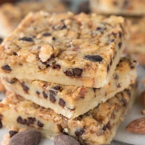 Almond Shortbread Bars, Easy Bar Cookie Recipes, Almond Shortbread, Almond Toffee, Crazy For Crust, Almond Bars, Shortbread Bars, Shortbread Crust, Chocolate Toffee