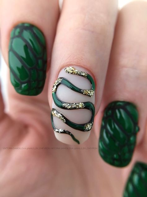 Nail Ideas Snake, Snake Nails, Snake Skin Nails, Snake Nail, Witchy Nails, Mens Nails, Simple Gel Nails, Crazy Nails, Nail Art Designs Videos