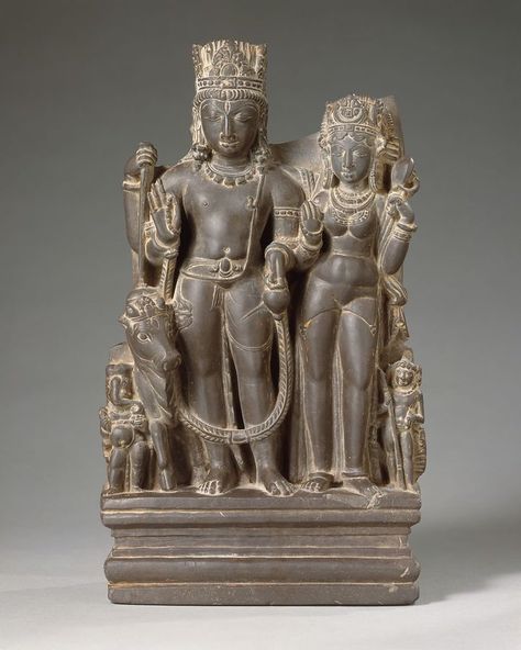 Bharata on Twitter: "9th century sculpture of Lord Shiva and Devi Parvati with their children Karttikeya and Ganesha, from Kashmir. Currently in Met museum, New York. https://t.co/CFxemavdtW" / Twitter Elephanta Caves, Goth Interior, Shiva And Parvati, Ganesha Elephant, Indian Mythology, Dancing Shiva, Stone Sculptures, Jammu Kashmir, Sita Ram