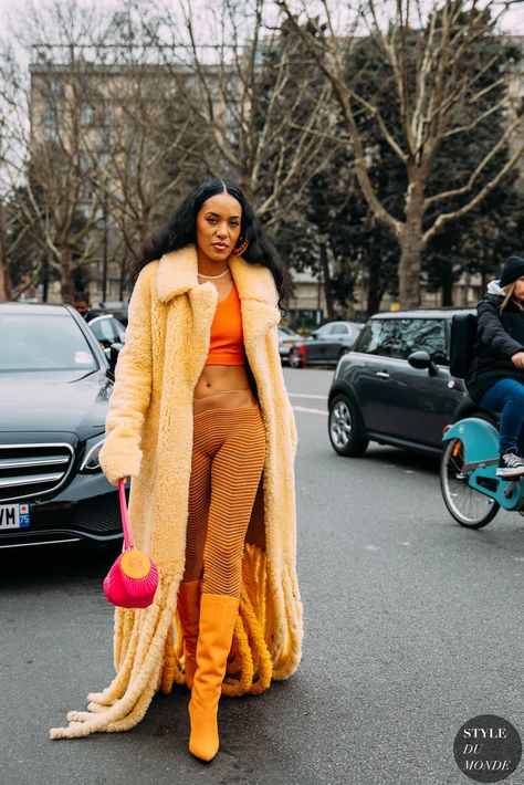 Paris Fashion Week FW 2022 Street Style: Aleali May - STYLE DU MONDE | Street Style Street Fashion Photos Aleali May 2022 Street Style, Aleali May, Fw 2022, Reportage Photography, Street Snap, Streetstyle Fashion, Street Look, Street Chic, Fashion Outfit