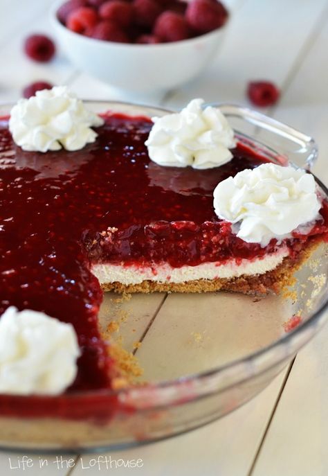 This vibrant pie has a graham cracker crust, cream cheese center, and tart raspberry topping. Get the recipe from Life in the Lofthouse.   - CountryLiving.com Sunday Desserts, Raspberry Cream Pie, Pie Night, Academia House, Raspberry Cream Pies, Biscuits Graham, Summer Pie, Raspberry Desserts, Raspberry Pie