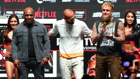 Jake Paul vs Mike Tyson weigh-in LIVE: Boxers hit the scales and meet face to face one last time ahead of unprecedented Netflix clash Check more at https://sportzoracle.com/jake-paul-vs-mike-tyson-weigh-in-live-boxers-hit-the-scales-and-meet-face-to-face-one-last-time-ahead-of-unprecedented-netflix-clash/ One Last Time, Jake Paul, Face To Face, Mike Tyson, Scales