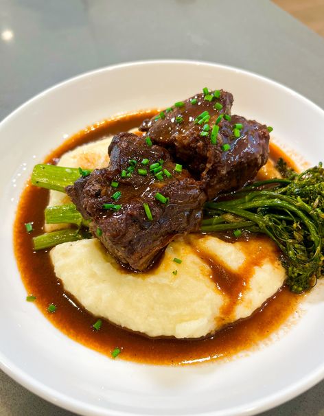 Miso, mirin, and soy sauce? Say no more. Red Wine Braised Short Ribs, Wine Braised Short Ribs, Food Influencer, Short Ribs Recipe, Hosting Dinner, Host Dinner Party, Say No More, Braised Short Ribs, Asian Flavors