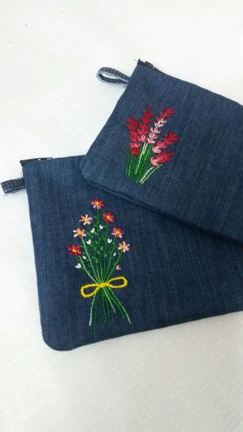 Embroidery Purse, Denim Bag Patterns, Denim Crafts Diy, Diy Sewing Gifts, Simple Hand Embroidery Patterns, Blue Jeans Crafts, Diy Bag Designs, Diy Bags Patterns, Hand Embroidery Videos