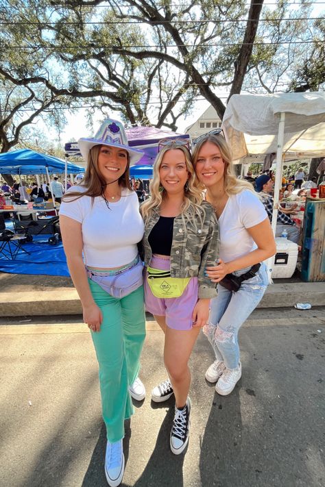 Mardi gras, new orleans, nola, mardi gras outfit, mardi gras outfit inspo, lsu, louisiana state university Mardi Grad Outfit, Mardi Grad, Mardi Gras New Orleans, Grad Outfits, Louisiana State University, Louisiana State, State University, Mardi Gras, Louisiana