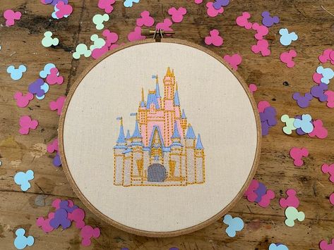 Castle Embroidery, Princess Crafts, Clothes Embroidery, Clothes Embroidery Diy, Disney Embroidery, Embroidery Diy, Embroidery Videos, Cinderella Castle, Hand Embroidery Projects