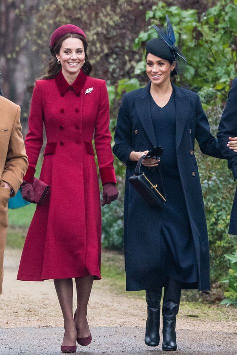 Royal Family Christmas, Navy Blue Coat, Kate And Meghan, Royal Christmas, Navy Coat, Tailored Coat, Fashion Moments, Elegant Fall, Christmas Outfits