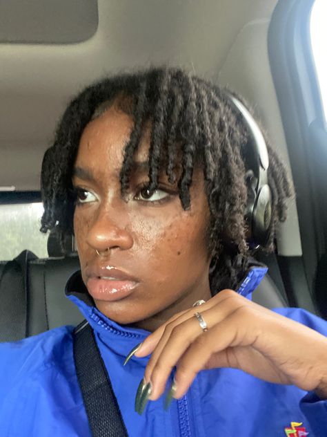 4c Hair Dreadlocks, Short Locs With Bangs, Locs With Bangs, 4c Locs, Loc Goddess, Hair Dreadlocks, Thick Natural Hair, Cute Nose Piercings, Short Locs