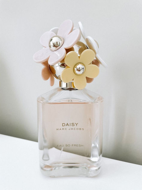 marc jacobs daisy perfume 


aesthetic perfumes > that girl > marc jacobs > perfume recommendations > must have
(link included) Marc Jacobs Daisy Perfume Aesthetic, Marc Jacobs Aesthetic, Daisy Love Marc Jacobs, Marc Jacobs Daisy Perfume, Marc Jacobs Perfume, Daisy Perfume, Daisy Eau So Fresh, Girls Gift Guide, Marc Jacobs Daisy