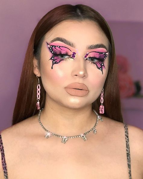 Makeup Look Creative, Creative Butterfly Makeup Looks, Make Up Mariposa, Makeup Mariposa, Butterfly Makeup Look, Butterfly Eye Makeup, Eye Shape Makeup, Holloween Makeup, Butterfly Makeup