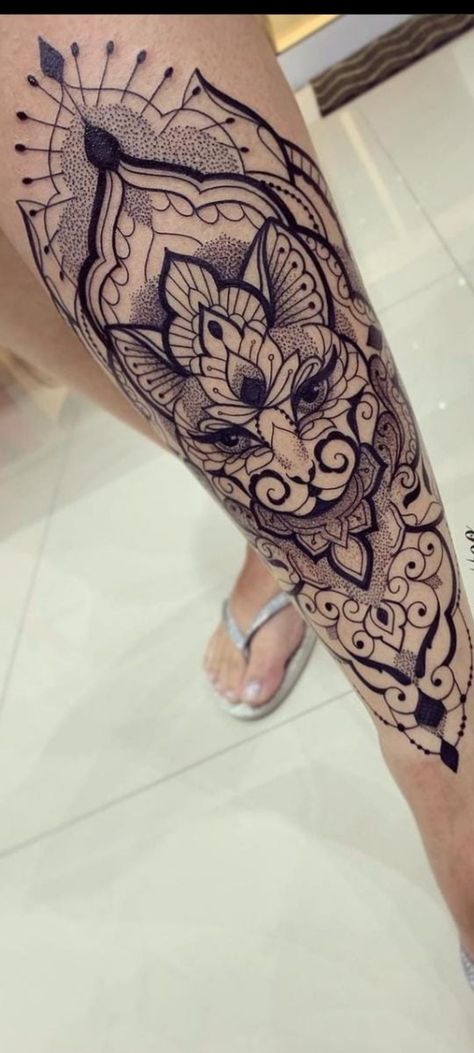 Lion Tattoo Leg, Tasteful Tattoos, 1 Tattoo, Lion Tattoo, Old School Tattoo, Leg Tattoos, Tattoos And Piercings, New Tattoos, Geometric Tattoo