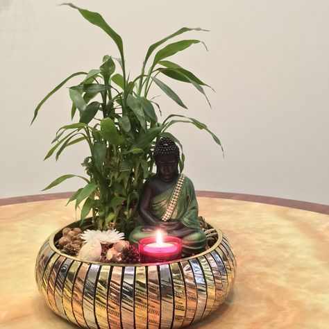 Buddha Table Decor Ideas, Buddha Corner Decor, Buddha Decor Entryway, Buddha Decor Ideas, Simple Dining Table Decor, Zen Corner, Buddha Wall Decor, Buddha Home Decor, Miniature Zen Garden