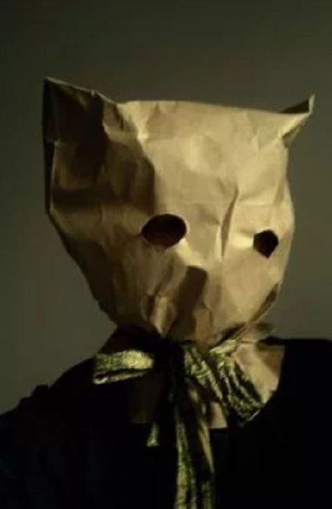 Paper Bag Mask Aesthetic, Mask Ideas Halloween, Paper Bag Aesthetic, Paper Bag Head, Paper Bag Mask, Masks Aesthetic, Aesthetic Mask, Mask Photography, Paper Masks