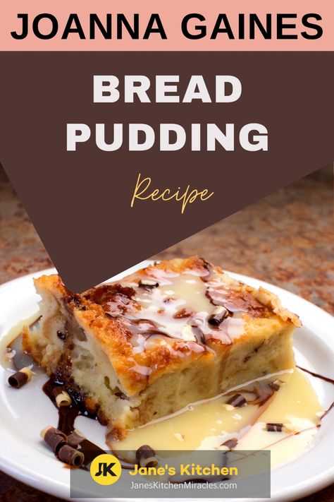 Bread pudding on a white plate Traditional Bread Pudding Recipe, Old Fashioned Bread Pudding Recipe, Custard Dessert Recipes, Classic Bread Pudding, Traditional Bread Pudding, Best Bread Pudding, Best Bread Pudding Recipe, Brunch Dessert, Bread Pudding Easy