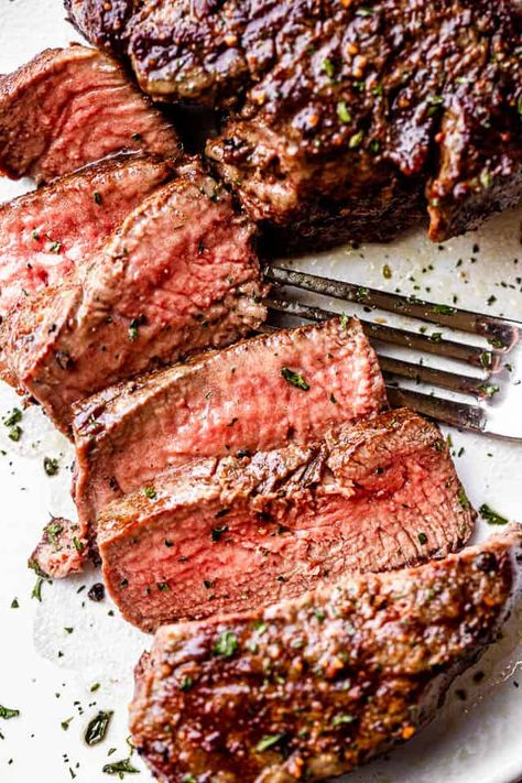 Filet Mignon Easy Filet Mignon, Grilling Filet Mignon, Top Sirloin Steak Recipe, Grilled Sirloin, Filet Mignon Recipe, Sirloin Tip Steak, Sirloin Steak Recipes, Grilled Steaks, Cajun Butter