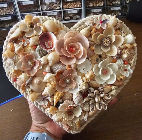 12.5” heart w/ wooden back Seashell Flowers, Seashell Christmas Ornaments, Sea Shells Diy, Shells Diy, Rock Sculpture, Glass Creations, Shell Crafts Diy, Wedding Floral Centerpieces, Beach Ideas