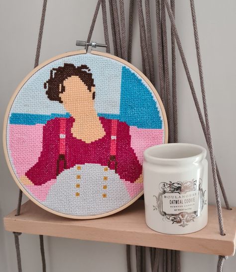 Fine line embroidery hoop Harry styles Cross Stitch Harry Styles, Harry Styles Crafts, Harry Styles Cross Stitch, Hand Stitched Embroidery, Fine Line Harry Styles, Pola Sulam, Crochet Tapestry, Hand Embroidery Stitches, Needlepoint Canvases