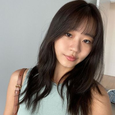 Evelyn Ha Hj Evelyn, Evelyn Ha, Model Tiktok, Attractive Eyes, Tiktok Star, American Model, Bra Cup Sizes, Dark Brown Eyes, Haircuts Straight Hair