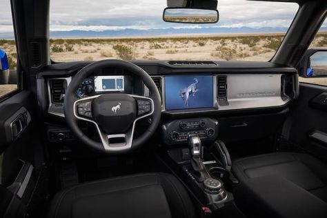 What in the new 2021 Ford Bronco Interior... Some of the best tech, controls and fresh styling we have seen from for in quite some time. Ford Bronco Interior, Onyx Interior, Bronco Interior, Ford Bronco Truck, Bronco Car, Bronco Truck, Ford Interior, New Bronco, Broncos Logo