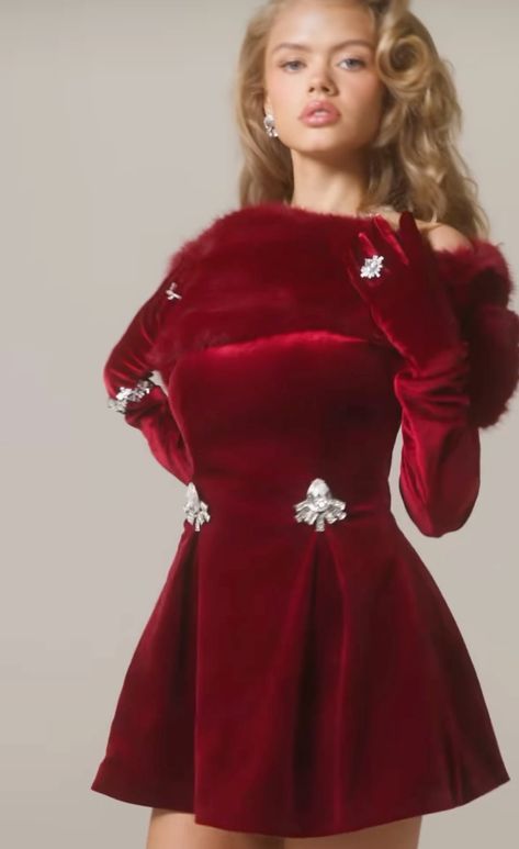 Formal Christmas Outfit, Holidays Outfits, Baby Glam, Festive Christmas Outfit, Holiday Outfits Christmas, Christmas Outfit Ideas, Red Christmas Dress, Trendy Christmas Outfits, Winter Chic