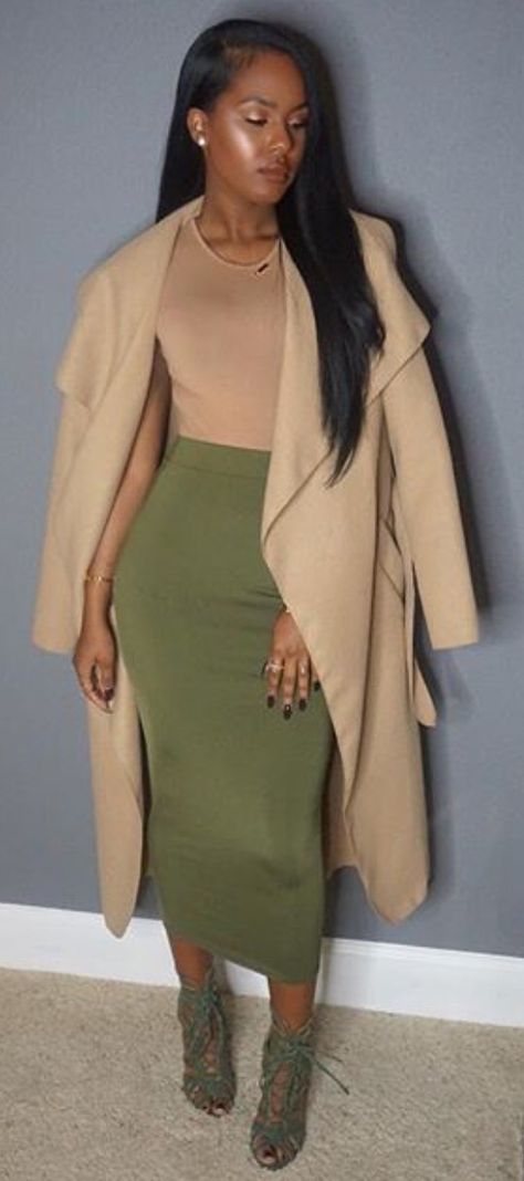 pinterest : @theylovekandi Olive Green Outfits, Tan Outfit, Trench Vest, Green Outfits, Date Outfit Casual, Style And Grace, Outfits Women, Elton John, Fashion Killa