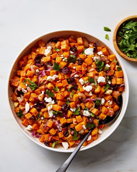 Sweet Potato Salad Sweet Potato Cranberry Feta, Sweet Potato Cranberry Salad, Sweet Potatoe Salad, Healthy 2025, Sweet Potato Salad Recipe, Thanksgiving Salad Recipes, Traditional Thanksgiving Dinner, Thanksgiving Dinner Ideas, Thanksgiving Salad