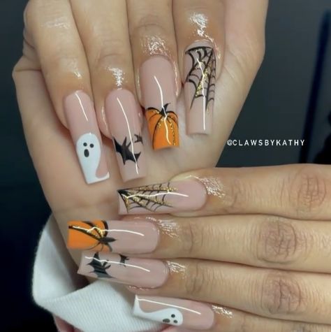 Halloween Nail Inspo 2023, Spooky Halloween Nails Simple, Ongles Beiges, Nail Art Halloween, Holloween Nails, Witch Nails, Halloween Nails Easy, Halloween Acrylic Nails, Nail It