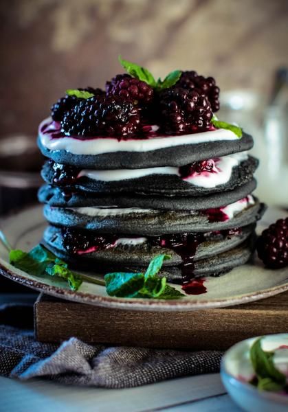 Blackberry Compote, Kenwood Chef, Vegan Pancakes, Black Food, Coconut Yogurt, Pancakes And Waffles, Activated Charcoal, Breakfast For Kids, Buckwheat