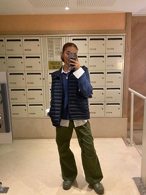 Ugg Tasman X Outfit, Tasman X Outfit, Parachute Pants Outfits, Green Parachute Pants Outfit, Green Parachute Pants, Parachute Pants Outfit, Knot Sweater, Ugg Tasman, Pants Outfits