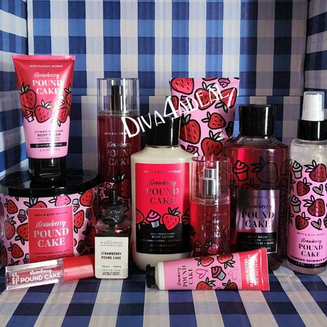 Up For Sale Is Bath & Body Works Repackaging Straweberry Pound Cake 11pc Bundle. All Products Are New And Have Never Been Open. Makes A Great Gift. Ships In 24hrs Or Same Day Shipping (Excluding Sundays & Holidays) What’s Included: 1. Fine Fragrance Mist Spray 2. Body Wash 3. 3-Wick Scented Candle 4. Body Cream 5. Shimmer Mist Spray 6. Mini Hand Cream 7. Wallflower Refill 8. Mini Mist Spray 9. Mini Body Cream 10. Body Lotion 11. Lip Gloss Pet And Smoke Free Environment. Thank You For Your Intere Perfumes From Bath And Body Works, Wallflower Refill, Strawberry Pound Cake, Bath N Body Works, Fragrances Perfume Woman, Bath And Body Work, Body Hygiene, Bath And Body Works Perfume, Shower Skin Care