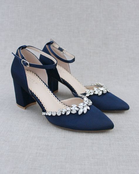 Elegant Low Heel Shoes, Navy Blue Wedding Shoes For Bride, Prom Shoes Comfortable, Quince Shoes, Grad Shoes, Dark Blue Shoes, Dark Blue Heels, Navy Block Heels, Bride Stuff