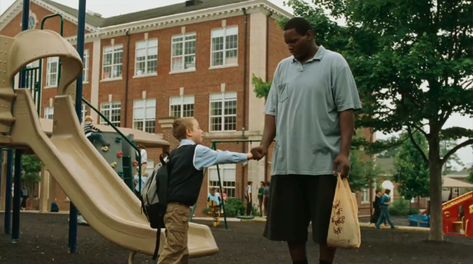 Michael Oher, Kathy Bates, Football Movies, Blind Side, Famous Movie Scenes, The Blind Side, Michael Lewis, Sports Movies, Go To The Cinema