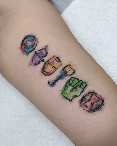 Avengers tattoo inspo by Toronto based artist @roseamortattoos. Click the link for more tattoos inspired by the Marvel universe 🦸 #marveltattoo #tattooinspiration #tattooinspo #tattoos #tattoo #marvel #colortattoo #fandom #fandomtattoo #avengers #avengerstattoo #forearmtattoo Marvel Tattoo Ideas, Ironman Tattoo, Traditional Chicano Tattoos, Tattoo Ideas Simple, Fandom Tattoos, Iron Man Tattoo, Avengers Tattoo, Dragons Tattoo, Marvel Tattoos