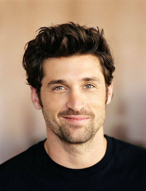 Patrick Dempsey ~McDreamy... (Ohhh gosh ♥️ the hair) Patrick Dempsey, Charlie Hunnam, The Perfect Guy, Christian Grey, Hugh Jackman, Dakota Johnson, Famous Faces, Grey's Anatomy, Good Looking Men