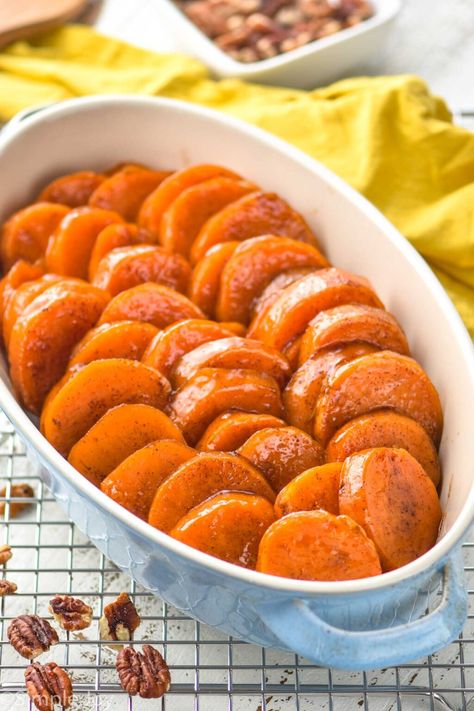 Candied Sweet Potatoes will be the hit of your holiday table. They look incredibly fancy, but in reality are the simplest side dish recipe. Cesar Pasta, Sweet Potato Side Dish Recipes, Candied Sweet Potato, Candied Sweet Potato Recipes, Cheese Brie, Vegetable Casseroles, Sweet Potato Side Dish, Sweet Potato Pecan, Candied Sweet Potatoes