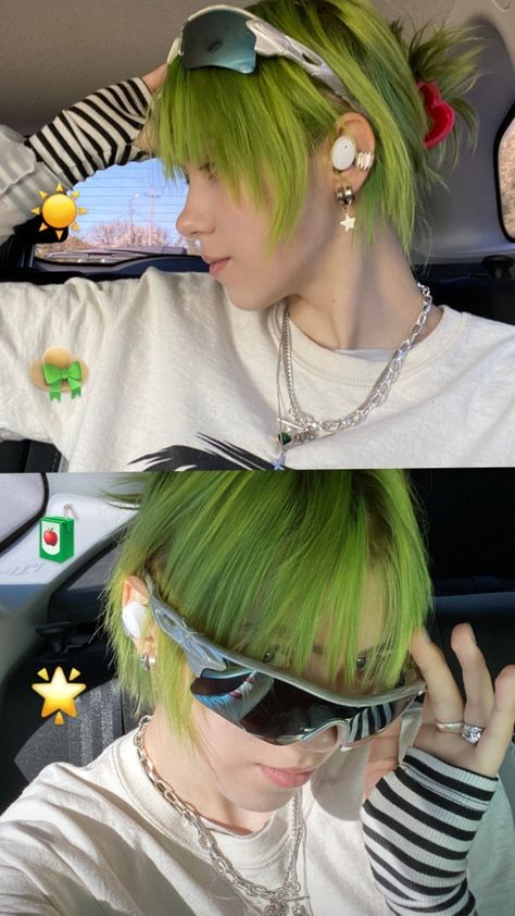 Green Hair Guy, Weird Hairstyles, Lime Green Hair, Green Hair Color, Medium Short Hair, Hair Tattoos, Dye My Hair, Hair Reference, Bleached Hair