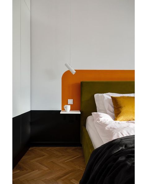 kroniki studio on Instagram: “• Shapes and color blocking = 🧡🖤 @silke.malgorzata.seta • #kroniki #kronikistudio #kronikiwnętrz •…” Headboard Inspiration, Decor Salon, Bedroom Upgrade, Bedroom Hotel, Interior Photography, Apartment Interior Design, Apartment Interior, Design Vintage, Guest Bedroom