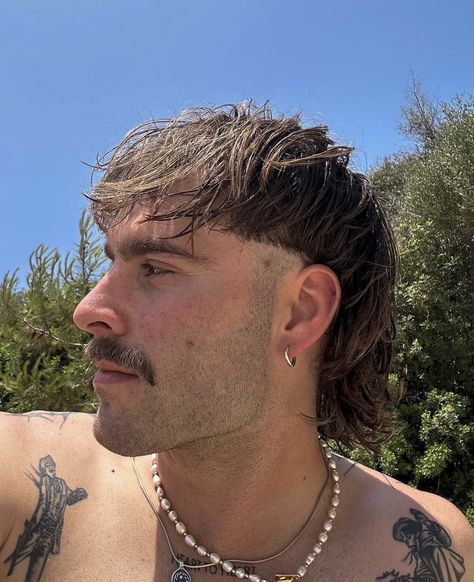 Mullet And Moustache, Mullet And Mustache Aesthetic, Fringe Mullet Men, Mullets Men, Straight Mullet Men, Mullet Moustache, Aussie Mullet, Mullet And Mustache, Long Mullet Men