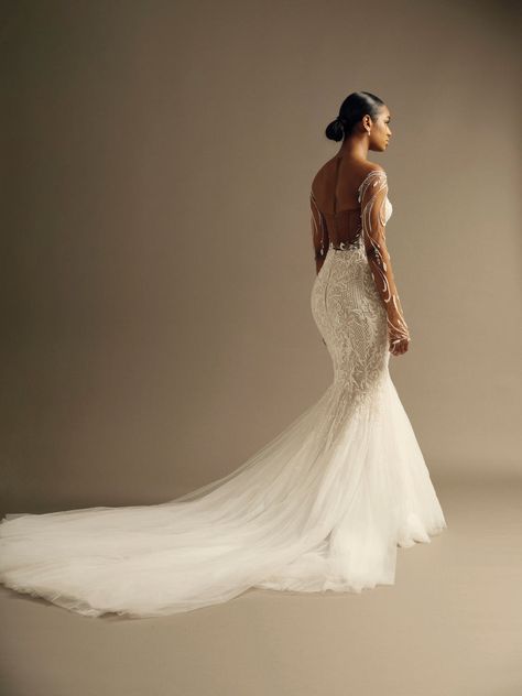 Fishtail Gown, Glam Wedding Dress, Mock Dress, White Bridal Dresses, Stylish Wedding Dresses, Fancy Wedding Dresses, Illusion Tulle, Dream Wedding Ideas Dresses, Classy Wedding