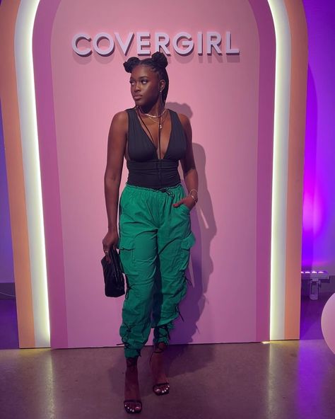 An Easy Breezy Beautiful @Covergirl 💚✨ Last night we celebrated the launch of the new Eye Enhancee 3D Mascara. I definitely loved how this formula was able to add volume and lengthen my bottom lashes. You know the girls love a good mascara moment! Thank you to the @covergirl for having me. It was a wonderful evening in the city 🤍 #covergirl #dallasinfluencer #newmakeup #dallasblogger #dallascontentcreator #covergirlmakeup Bottom Lashes, Cover Girl Makeup, 3d Mascara, Best Mascara, Easy Breezy, Instagram Inspo, Influencer, Lashes, Product Launch