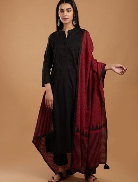 Long Skirt Top Designs, डिजाइनर कपड़े, Long Skirt And Top, Black Kurta, Stylish Kurtis Design, Suit Salwar, Gown Party Wear, Pakistani Fashion Casual, Simple Black Dress