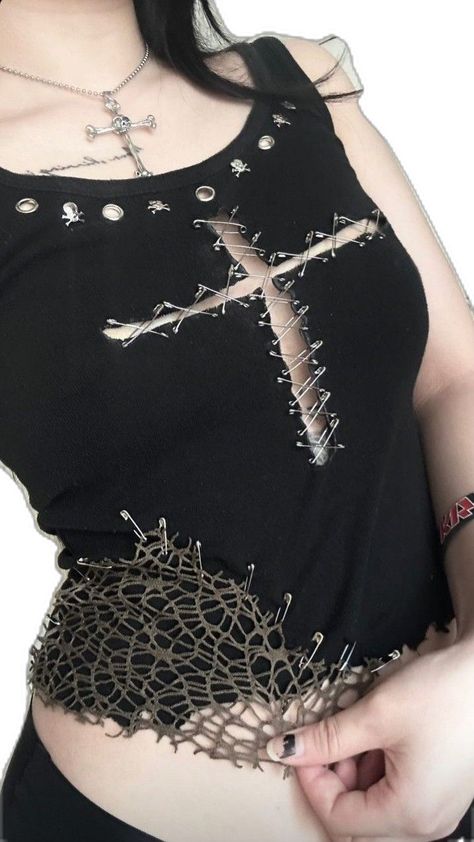 Up Cycling Old Tshirts, Distress T Shirt Diy, Spiked Collar Outfit, Diy Rhinestone Shirt Ideas, Alt Tank Top Diy, Goth Diy Shirt, Sewing Goth Clothes, Diy Studded Clothes, Gothic T Shirt Design