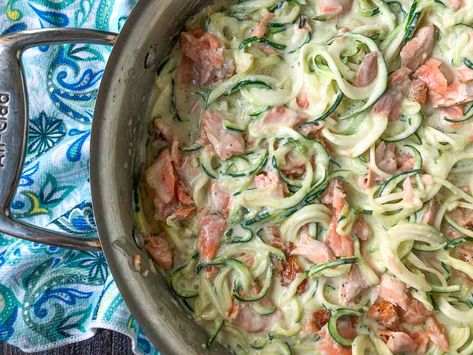 Easy Keto Salmon Alfredo with Zucchini Noodles - this is an easy low carb dinner you can make in 20 minutes with just 5.7g net carbs. #glutenfreepasta #zucchininoodles #alfredosauce #salmon #ketoalfredosauce #lowcarbrecipes Salmon Alfredo, Recipe With Zucchini, Recipe Using Zucchini, Keto Alfredo Sauce, Zucchini Chips Recipe, Low Carb Salmon, Keto Stuffed Peppers, Keto Salmon, Zucchini Noodle Recipes