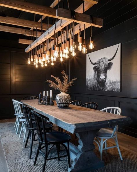 Western Dining Room, Farmhouse Dark, Moody Dining Room, Dining Room Industrial, Country Cottage Farmhouse, Country Dining Rooms, House Interior Design Styles, House Dining Room, Rustic Dining Room