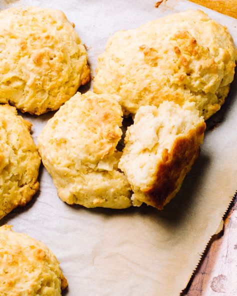 Sourdough Discard Biscuits, Discard Biscuits, Drop Biscuit Recipe, Buttermilk Drop Biscuits, Cornbread Biscuits, Easy Drop Biscuits, Drop Biscuits Recipe, Best Homemade Pizza, Drop Biscuits